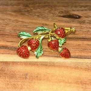 Pin brooch jewelry strawberry strawberries sweet red gold green elegant adorable